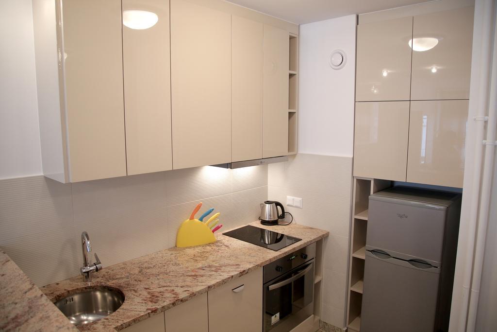 Central Suites&Studios Warsawa Bagian luar foto