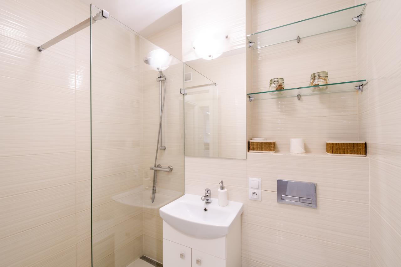 Central Suites&Studios Warsawa Bagian luar foto