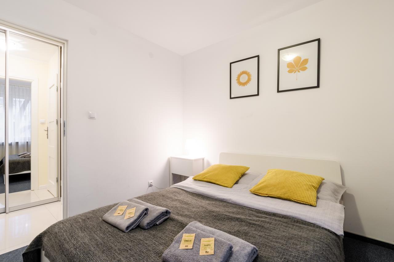 Central Suites&Studios Warsawa Bagian luar foto