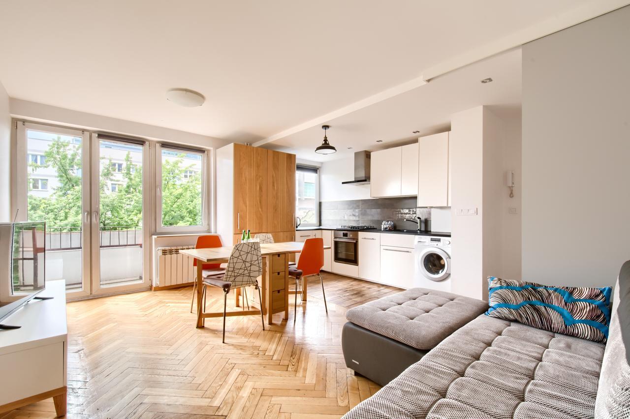 Central Suites&Studios Warsawa Bagian luar foto